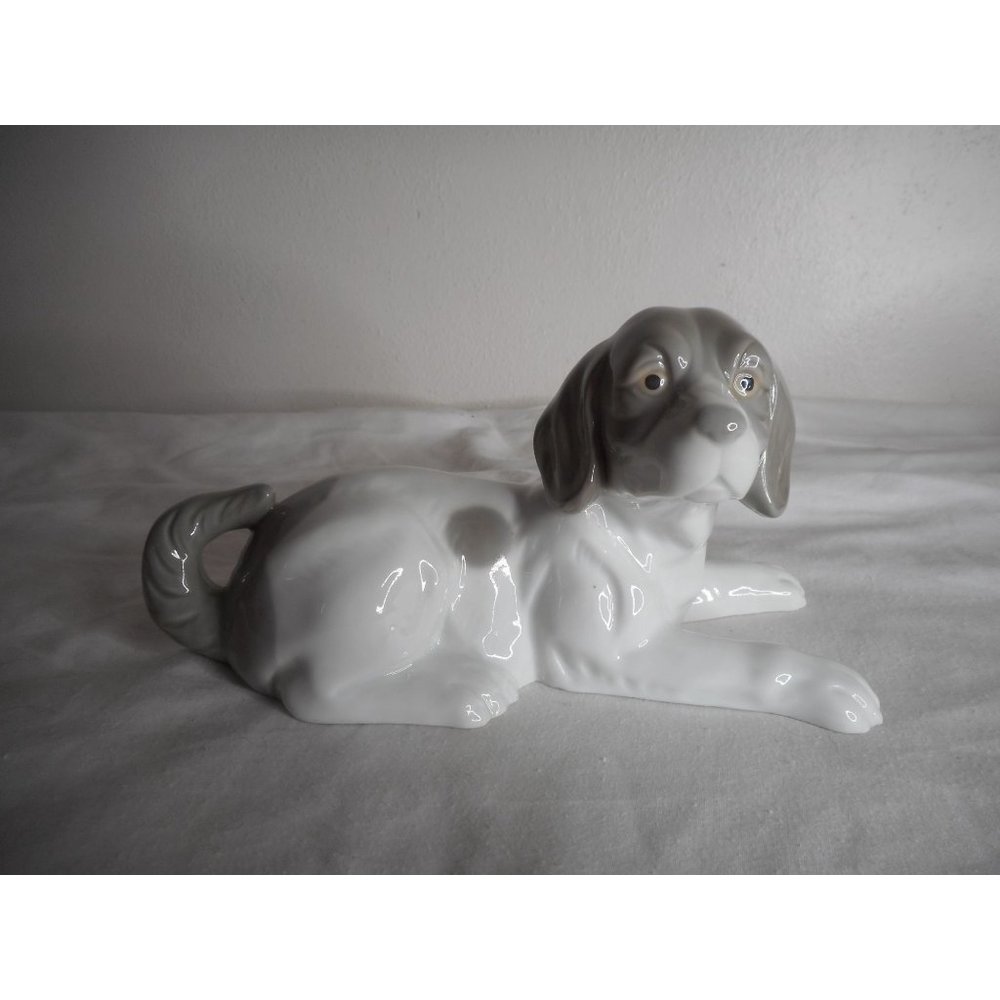 Vintage Lot of 2 KPM German Porcelain dog puppy figurines Grey White Estate Find - Picture 6 of 12